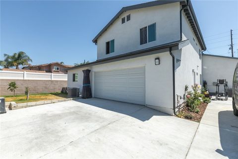 Tiny photo for 420 N 12th ST, Santa Paula, CA 93060 (MLS # SR26131419)
