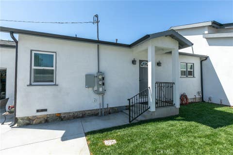 Tiny photo for 420 N 12th ST, Santa Paula, CA 93060 (MLS # SR26131419)