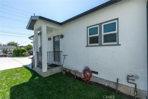 Tiny photo for 420 N 12th ST, Santa Paula, CA 93060 (MLS # SR26131419)