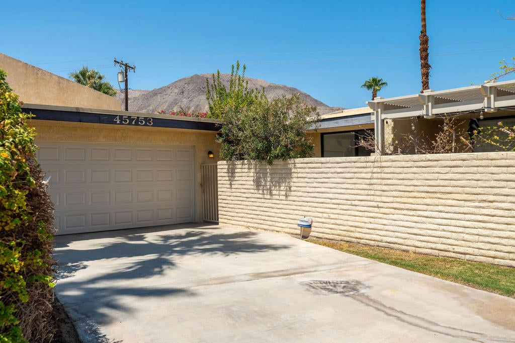 45753 Verba Santa Drive