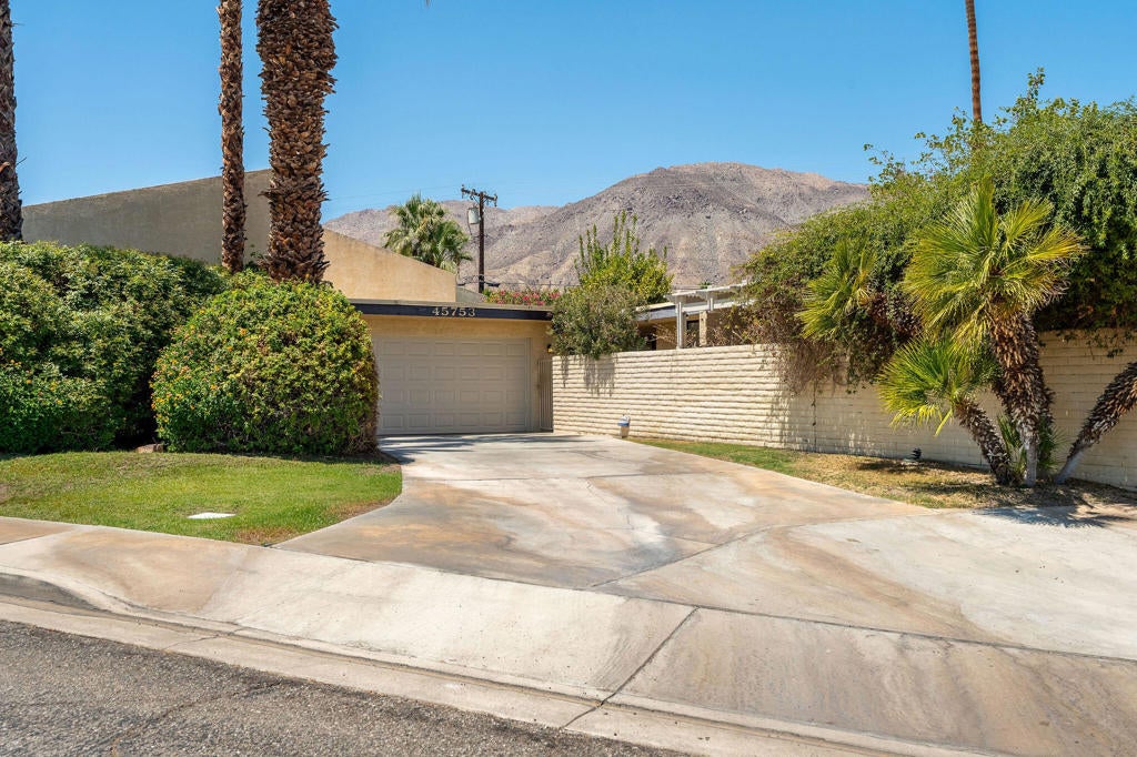 45753 Verba Santa Drive