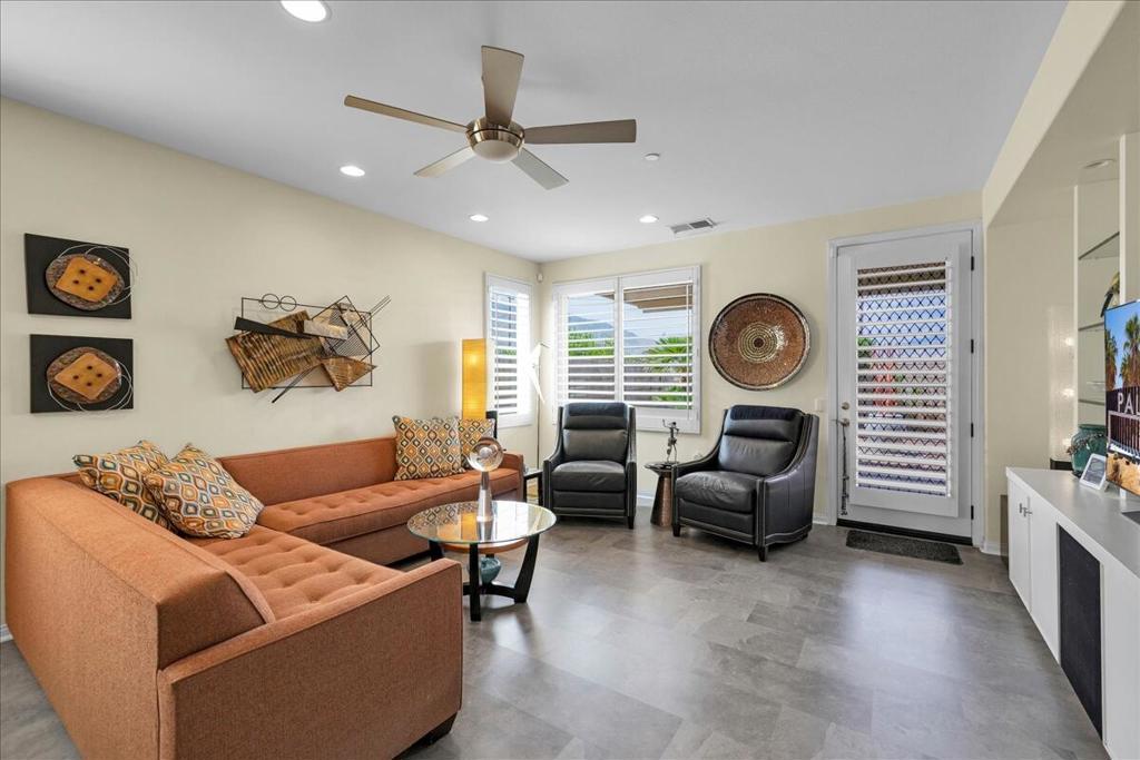 Four Seasons - Residential