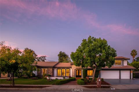 Photo of 586 Valley Gate Rd RD, Simi Valley, CA 93065 (MLS # SR26163566)