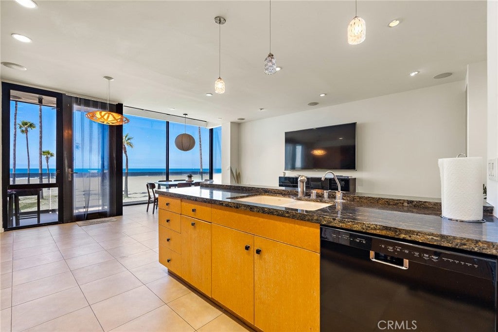 3009 Ocean Front Walk