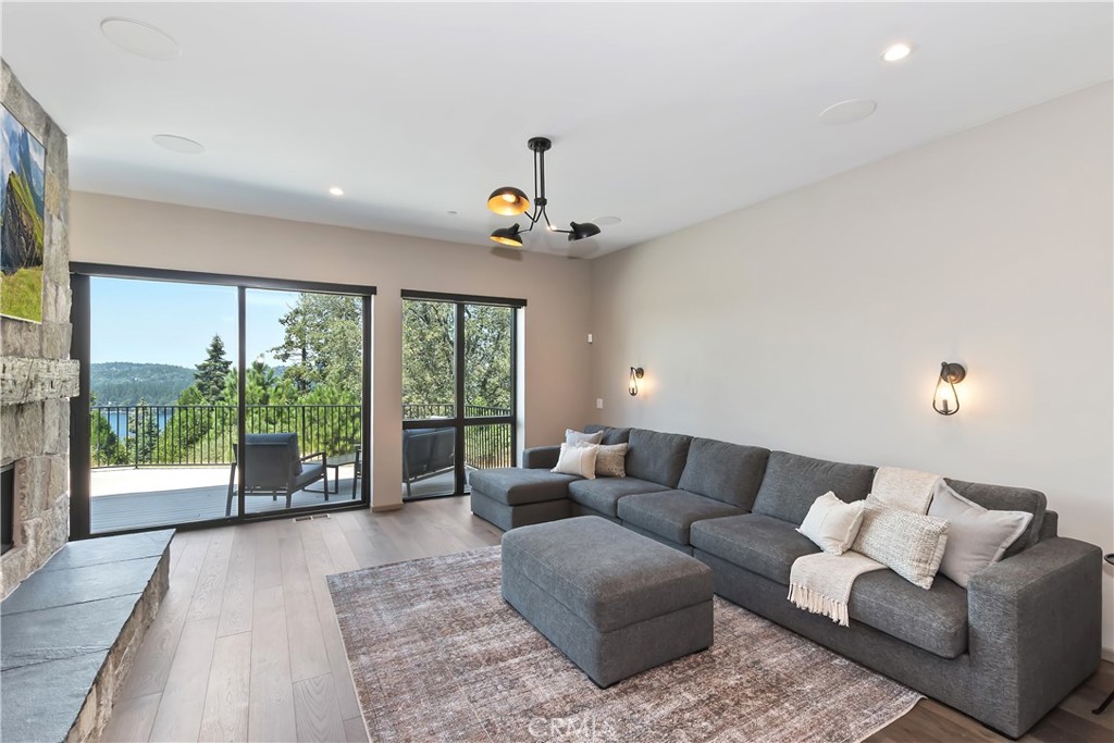 Arrowhead Woods (AWHW) - Residential