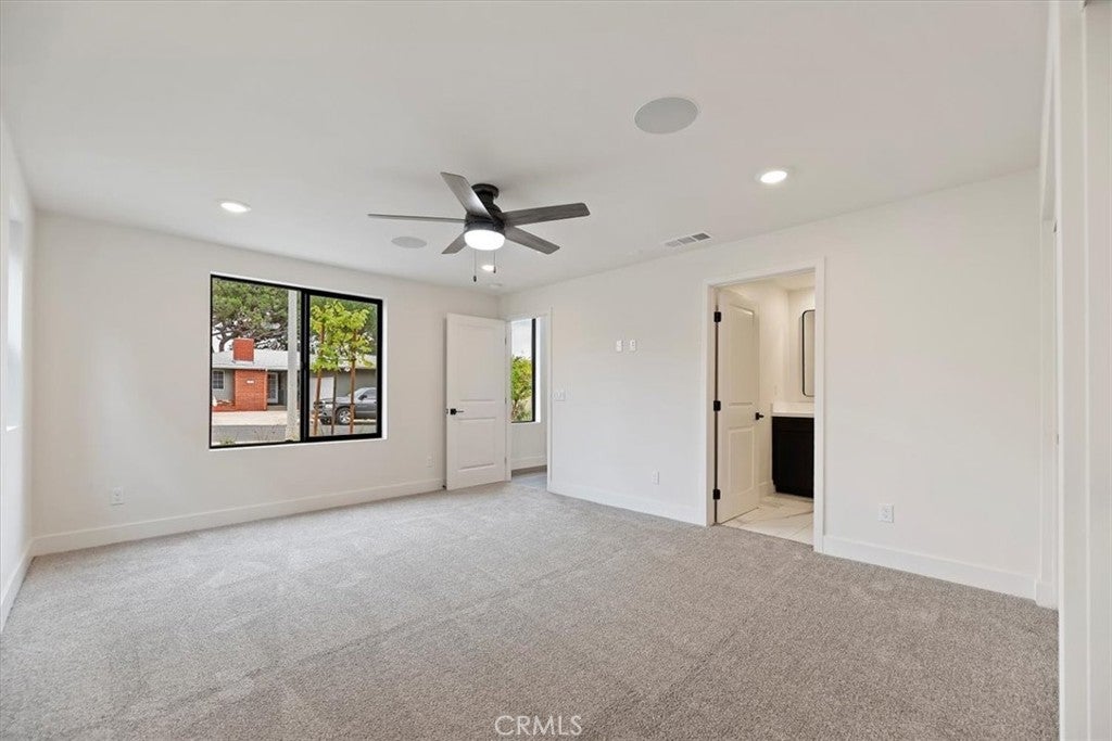 943 N Avenue 66