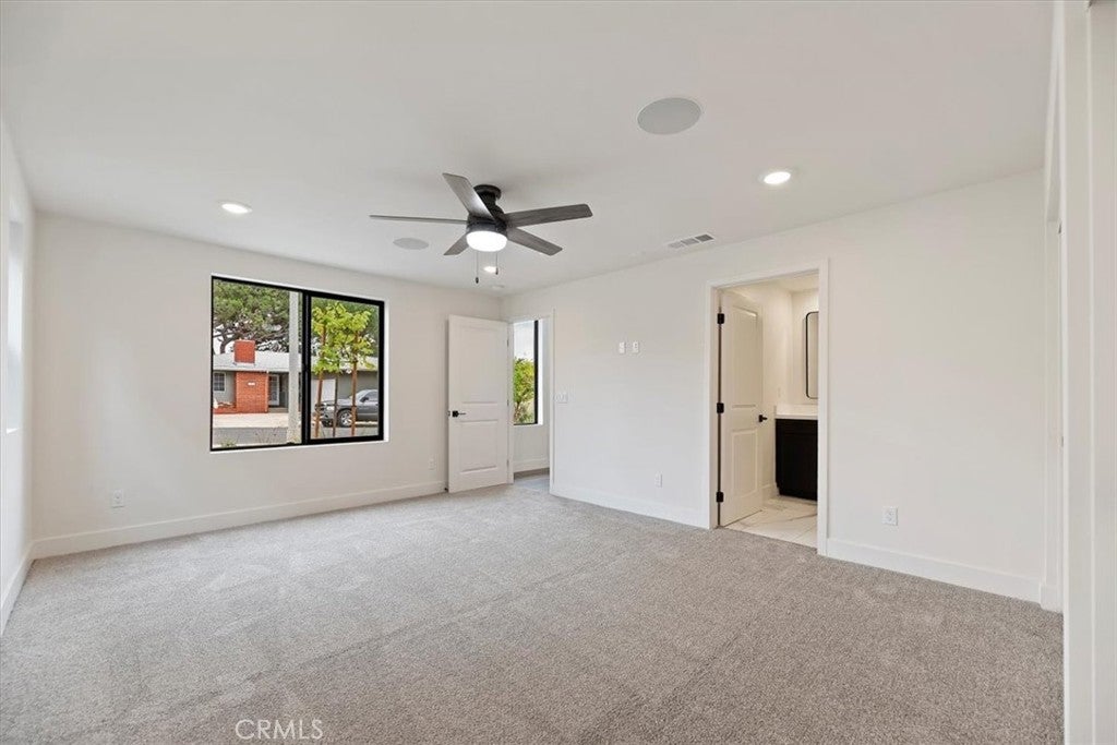 943 N Avenue 66