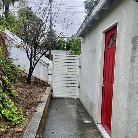 Photo of 20757 Clark Street, Woodland Hills, CA 91367 (MLS # SR26054716)