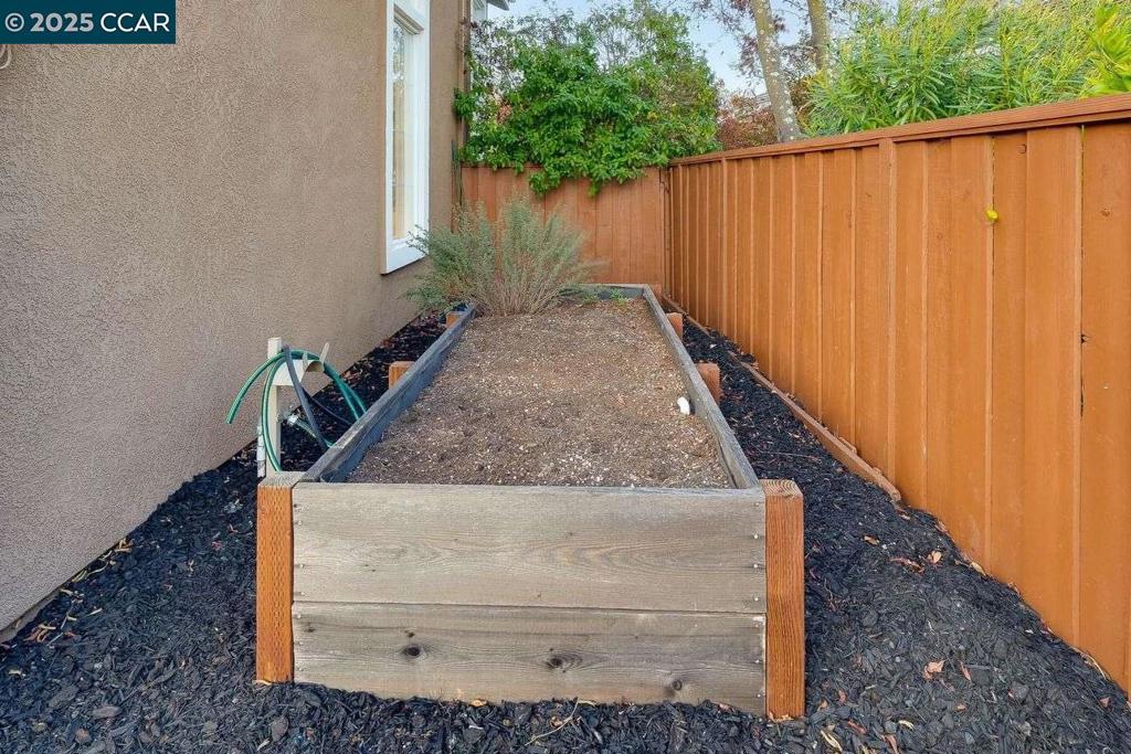 TASSAJARA RIDGE - Residential