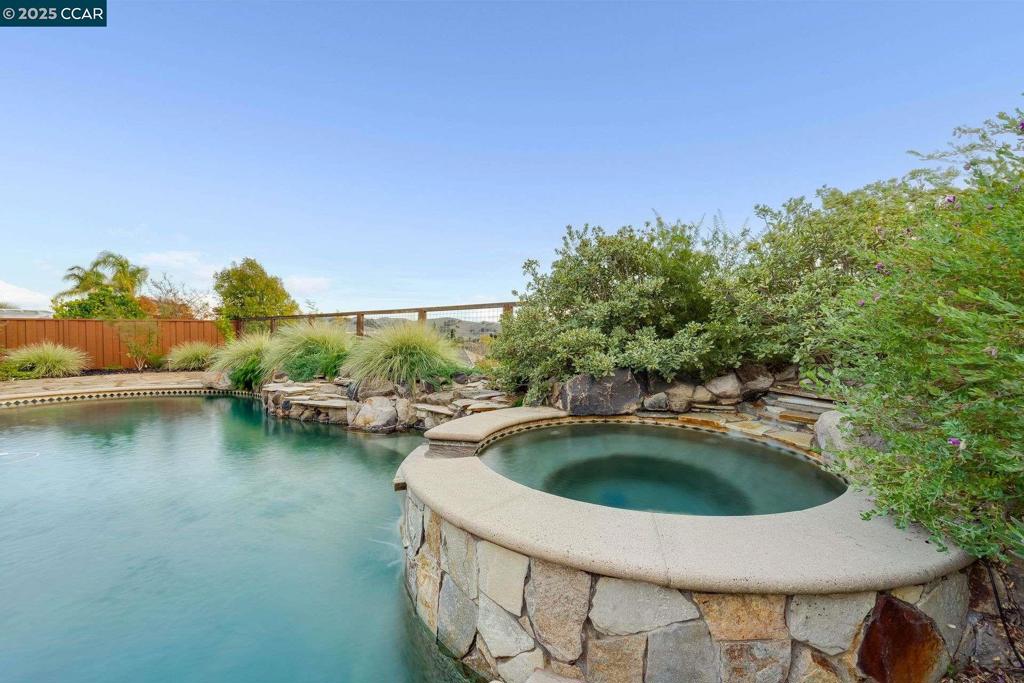 TASSAJARA RIDGE - Residential