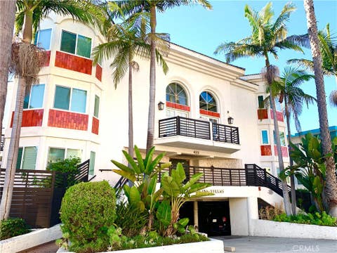 Photo of 425 S Catalina Avenue #4, Redondo Beach, CA 90277 (MLS # SB26128192)