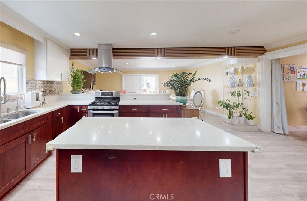 17232 Santa Barbara