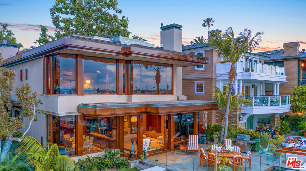 13 Bay Island