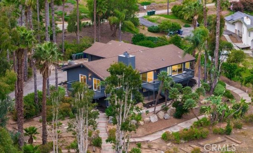 Photo of 1367 Teepee Drive, Escondido, CA 92027 (MLS # WS26046642)