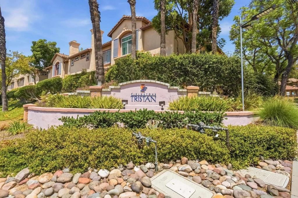 11354 Via Rancho San Diego