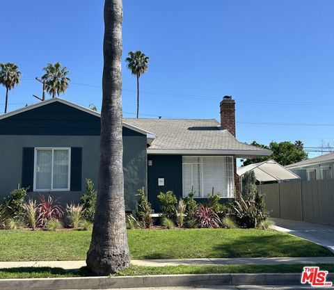 Photo of 1206 Greenacre Avenue, West Hollywood, CA 90046 (MLS # 26648995)
