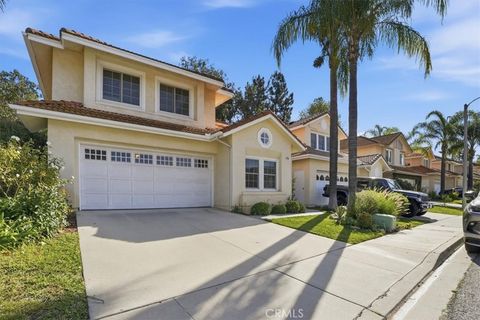 Photo of 298 Saint Thomas Dr, Oak Park, CA 91377 (MLS # SR26011296)
