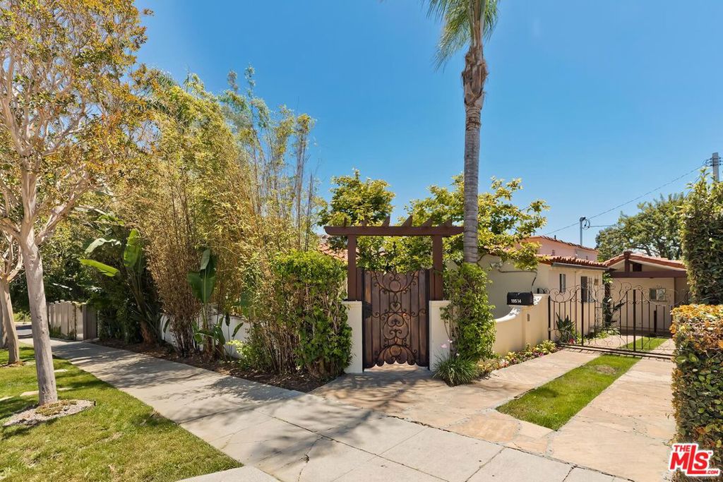 10514 Kinnard Avenue