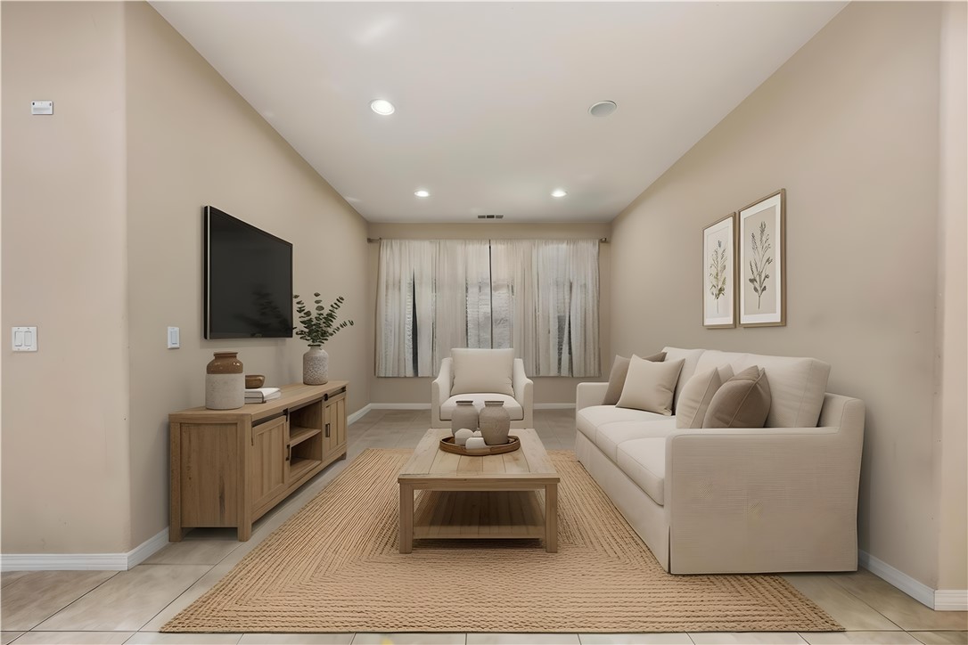 3317 Banyon Circle