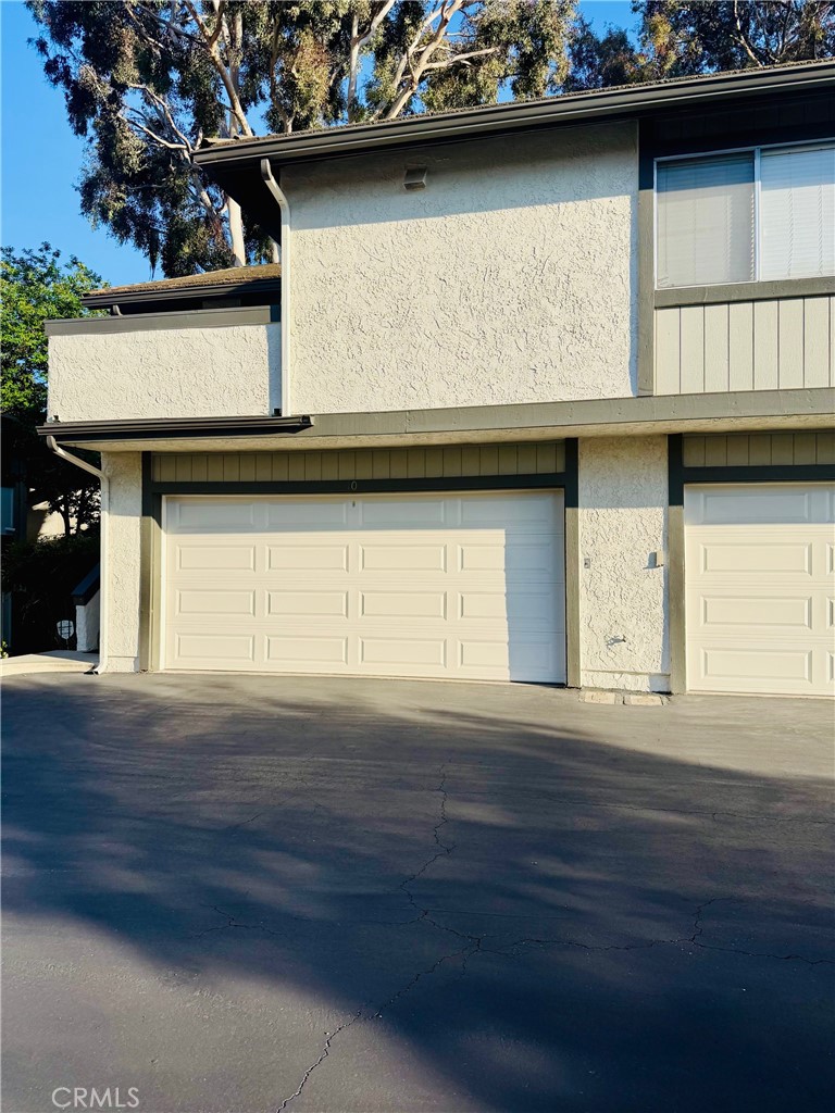 1340 E Hillcrest 10