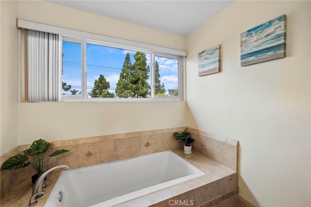 La Linda (Magnolia & Slater) (LALI) - Residential