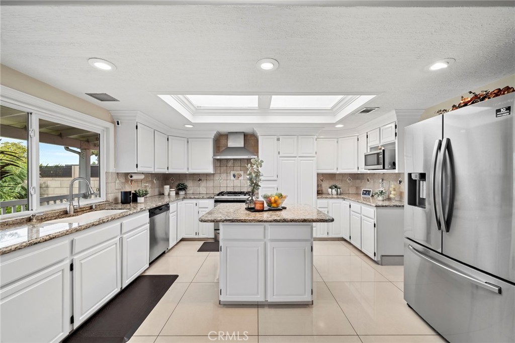 La Linda (Magnolia & Slater) (LALI) - Residential