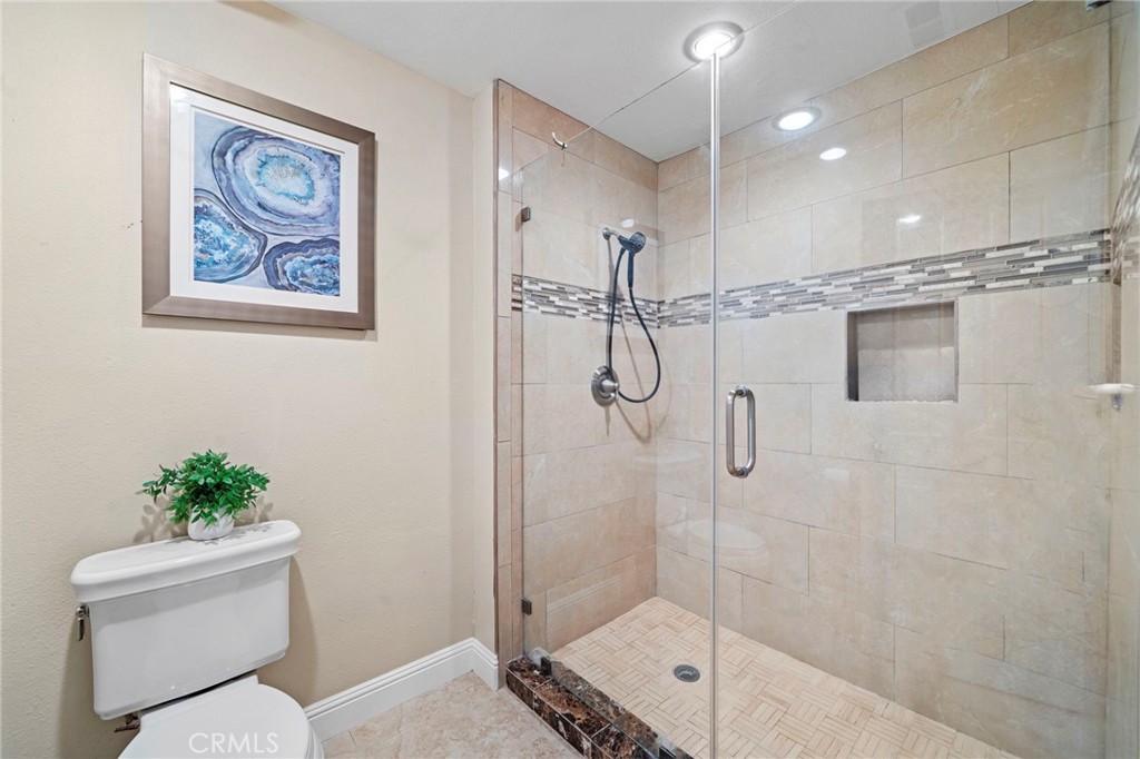 La Linda (Magnolia & Slater) (LALI) - Residential