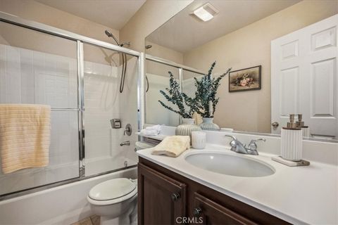 Tiny photo for 32809 Stonefield Ln, Temecula, CA 92592 (MLS # SW26032334)