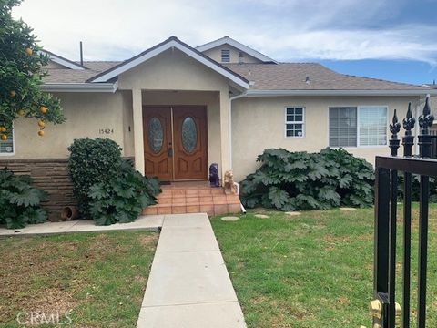 15424 Mayall San Fernando CA 91345