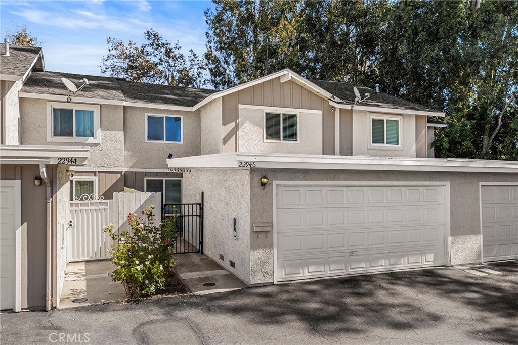 22946 Moonstone