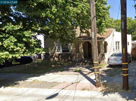 Photo of 1369 Redwood St ST, Pittsburg, CA 94565 (MLS # 41146165)
