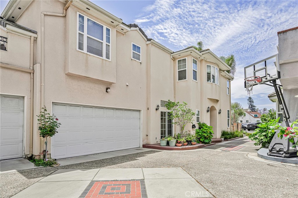 1034 Isabella Avenue