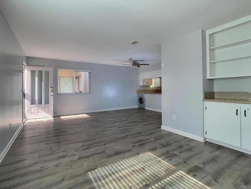 808 jamaica CT