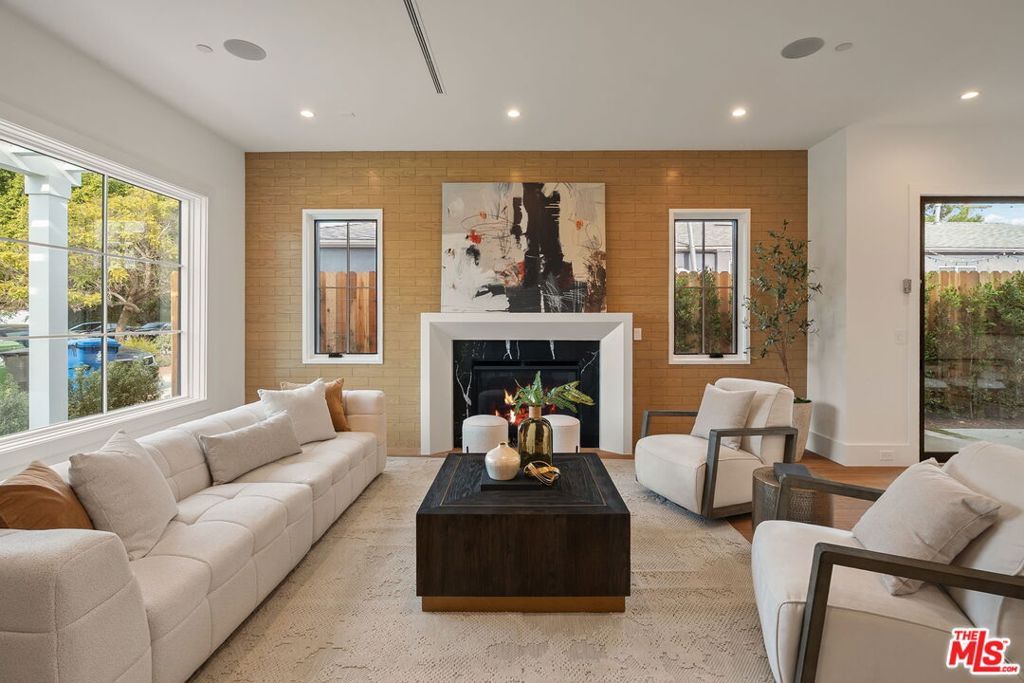 Photo of 1742 Preuss Road, Los Angeles, CA 90035 (MLS # 25631739)