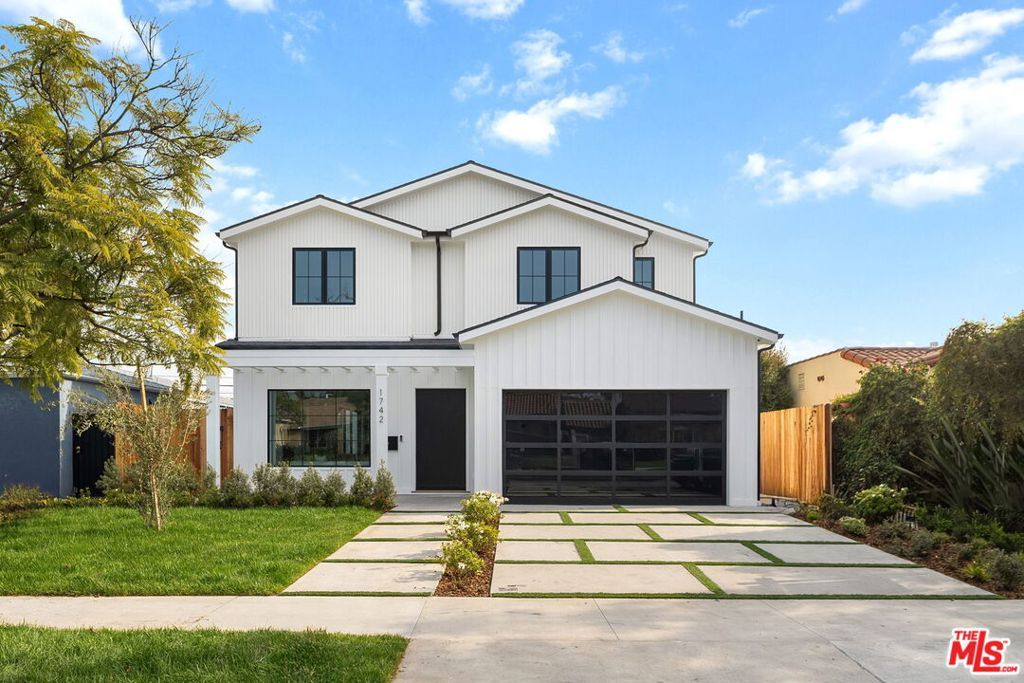 Photo of 1742 Preuss Road, Los Angeles, CA 90035 (MLS # 25631739)