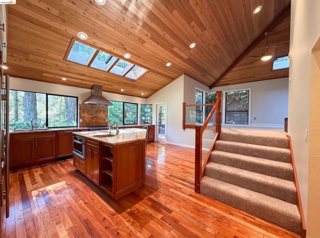 815 Wild Oak Dr