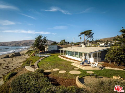 Photo of 768 Pacific Avenue, Cayucos, CA 93430 (MLS # 26104090)