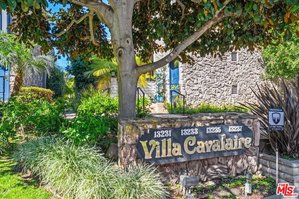 Photo of 13231 Fiji Way #F, Marina Del Rey, CA 90292 (MLS # 26662485)