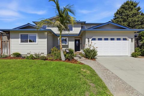Photo of 200 Cortez Street, Capitola, CA 95010 (MLS # ML82046986)