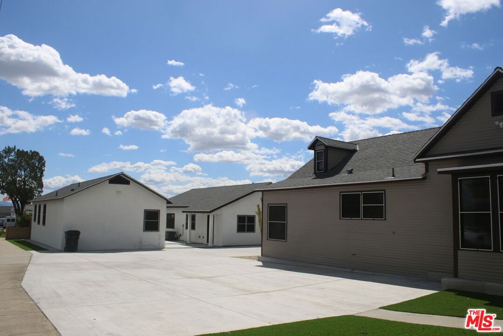 *** Main house is 1,990 sqft, 4 bedrooms, 3 bathrooms, 3 parking spaces. Guest house is 1,000 sqft, 3 bedrooms, 2 bathrooms, 2 parking spaces. ADU has separate address, Unit A, 850 sqft, 3 bedrooms, 2 bathrooms. All 3 units include its own central AC, laundry hookups, walk-in closet *** Discover a truly exceptional property featuring three homes on one lot. The thoughtfully renovated main house boasts three spacious bedrooms on the lower level, along with a beautifully finished attic. In addition, two brand-new Accessory Dwelling Units (ADUs) each offer three bedrooms, providing ample space and modern comforts. This versatile compound presents endless opportunities, whether you're seeking a family home with room to grow or an investment opportunity to own three homes for the price of one. Ideally located in a desirable Upland neighborhood, this unique gem is ready to make your real estate dreams a reality. (4bd 3ba + 3bd 2ba + 3bd 2ba. 1990 sqft main house + 3 parking; 1000 sqft bigger adu + 2 parking; 840 sqft smaller adu + 2 parking.)