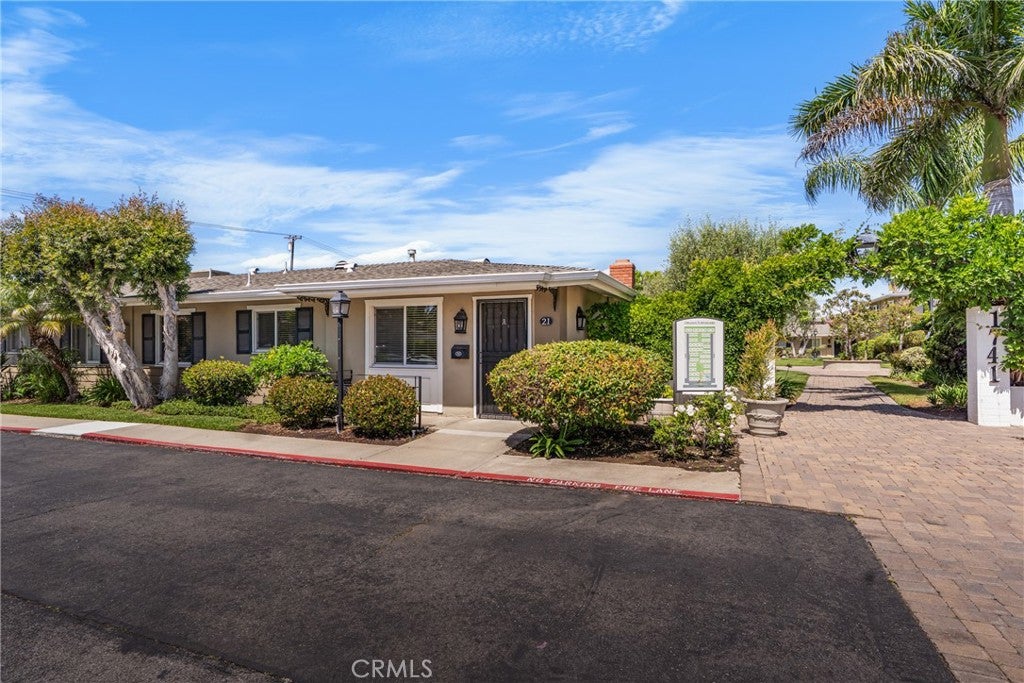 1741 21A Tustin Ave
