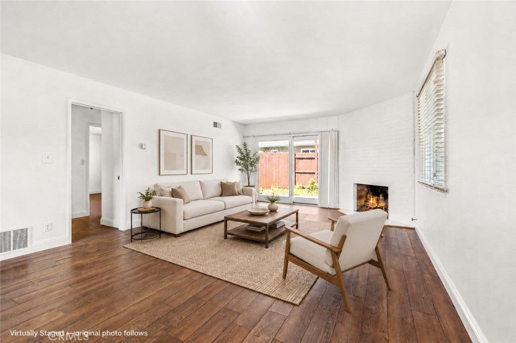 1741 21A Tustin Ave, Costa Mesa CA 92627