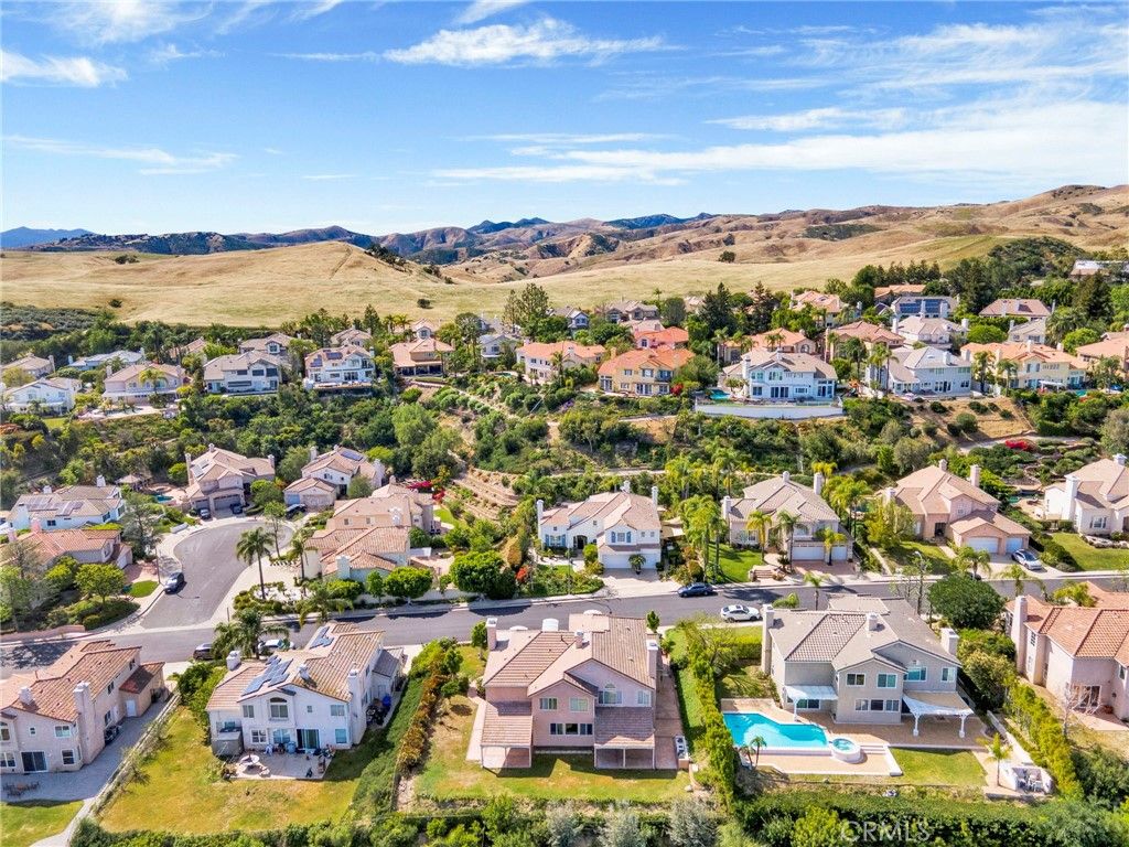 Photo of 5936 Vista De La Luz, Woodland Hills, CA 91367 (MLS # CV26077248)