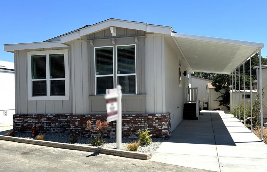 11401 Topanga Canyon Boulevard 117