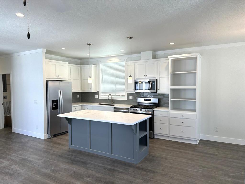 11401 Topanga Canyon Boulevard 117