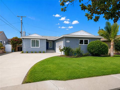 Photo of 18012 Falda AVE, Torrance, CA 90504 (MLS # OC26111551)