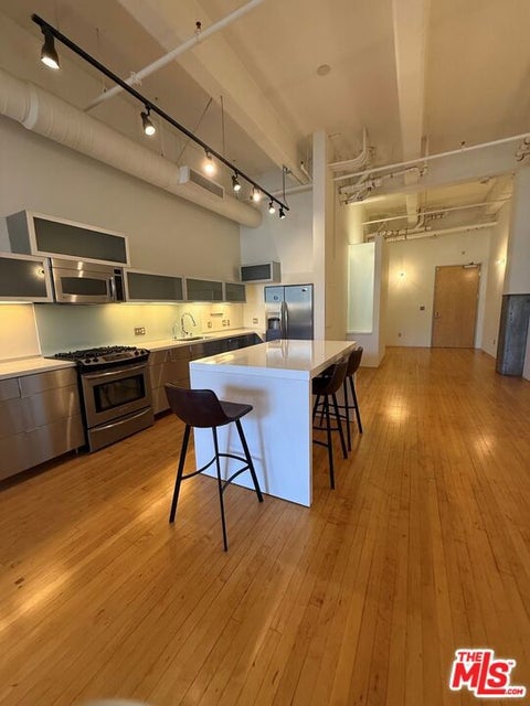 Photo of 1850 Industrial Street #114, Los Angeles, CA 90021 (MLS # 26861095)