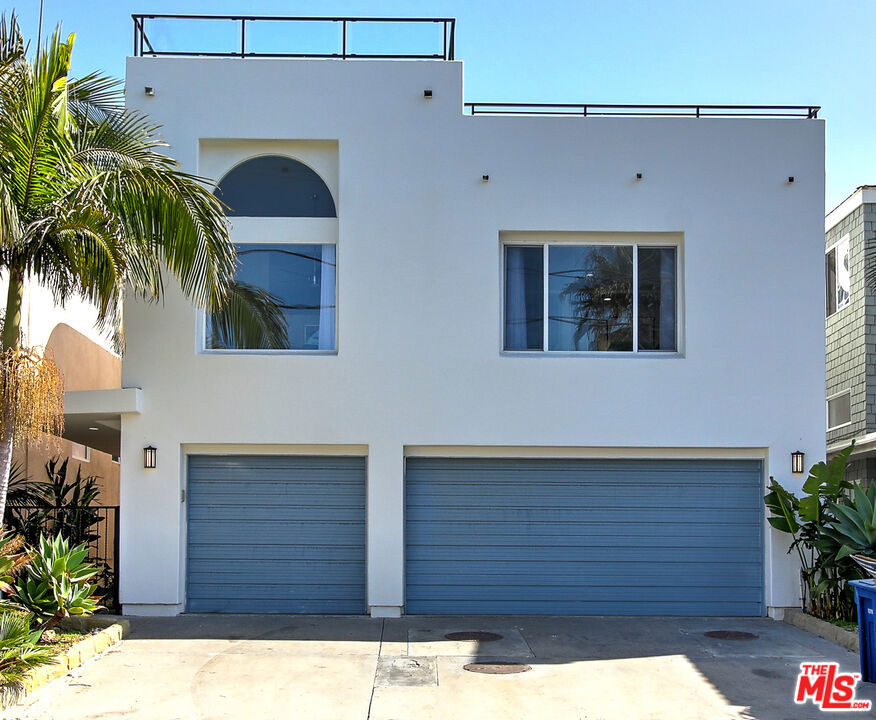 This rare Mussel Shoals single family home is located directly across the street from the beach and features peek-a-boo ocean views from inside the house and expansive ocean views from the roof deck. This newer construction (1990) split-level, fully furnished home has three bedrooms and two and a half bathrooms, and was recently renovated throughout with stainless steel appliances, white shaker cabinets, and a new central heat pump. The house backs up to the Rincon/La Conchita bike path for easy access to other beaches up and down the coast.