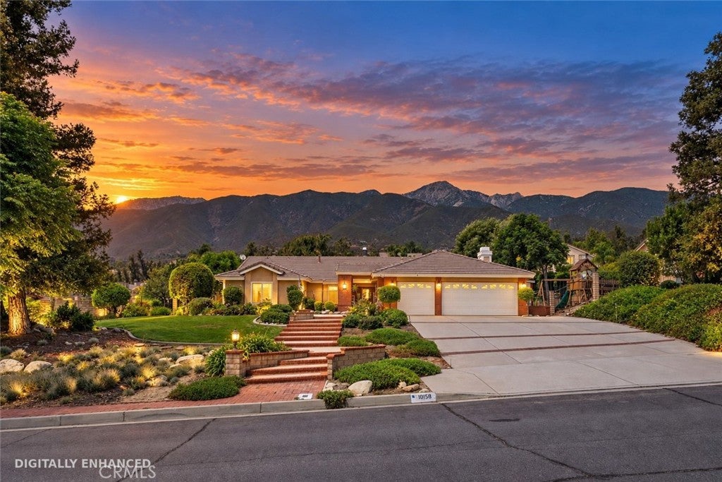 10158 Woodridge DR