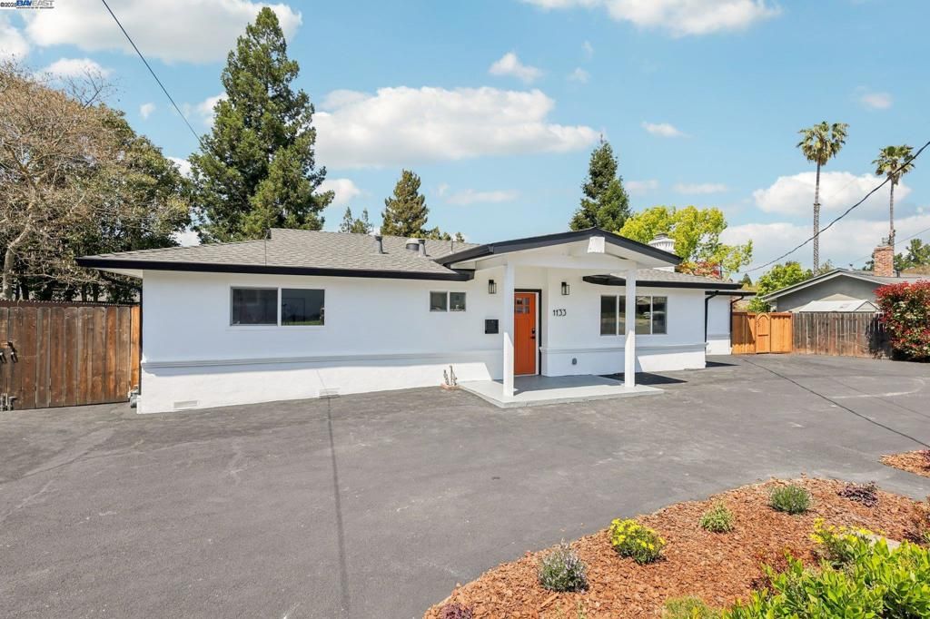 listing image 130724547585369749158